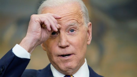 Dems should 'panic' over Biden's alarmingly poor polls, liberal political scientist says